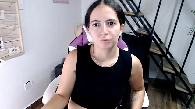 samantha baby  online show from November 2025 05:02:01 PM