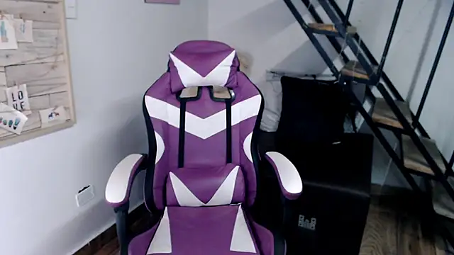 samantha baby  online show from December 2025 06:01:02 PM