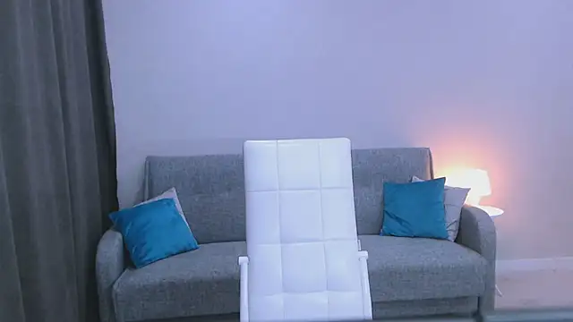 LesleySweet online show from September 2025 01:37:02 PM