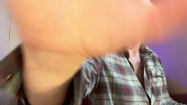 Snapshot of alexmannd chatting on December 2025 08:56:02 PM alexmannd online show from December 2025 08:56:02 PM