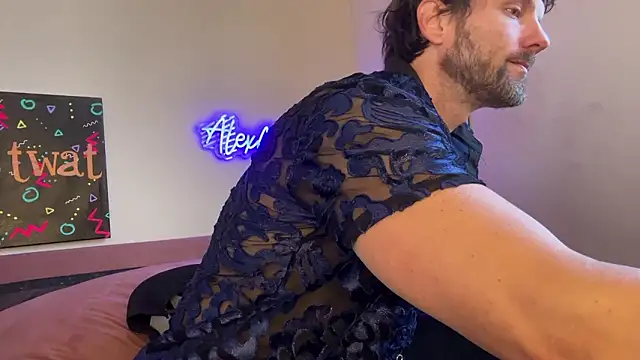 Snapshot of alexmannd chatting on February 2026 05:11:02 PM alexmannd online show from February 2026 05:11:02 PM