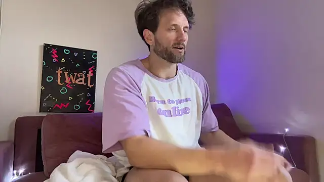 Snapshot of alexmannd chatting on December 2025 05:51:01 PM alexmannd online show from December 2025 05:51:01 PM