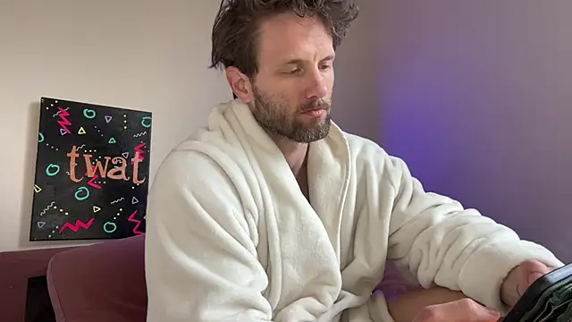 Snapshot of alexmannd chatting on December 2025 05:02:01 PM alexmannd online show from December 2025 05:02:01 PM