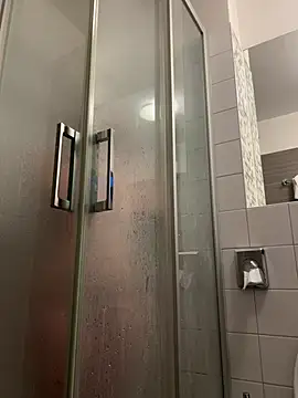 Snapshot of Leonie18sexy chatting on January 2026 09:34:02 AM Leonie18sexy online show from January 2026 09:34:02 AM