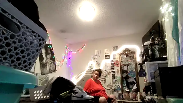 ThICk JuIcEy online show from March 2026 12:07:02 PM