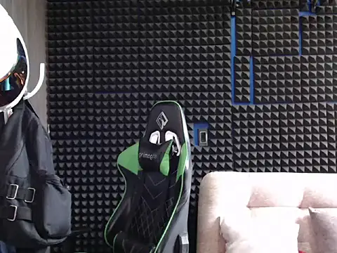 Curly Angel24 online show from October 2025 09:48:02 PM