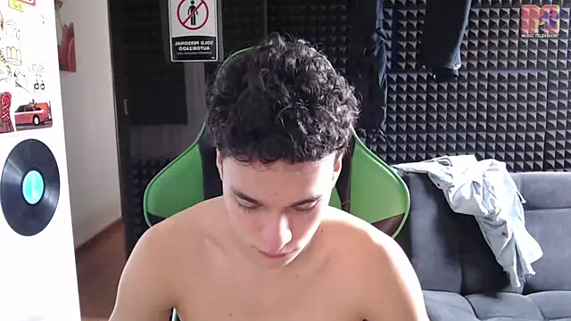 Curly Angel24 online show from December 2025 04:02:02 PM