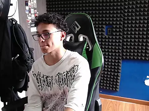 Curly Angel24 online show from April 2026 05:19:02 PM