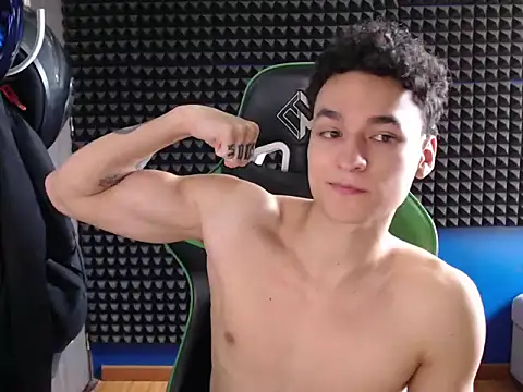 Curly Angel24 online show from January 2026 04:13:01 PM