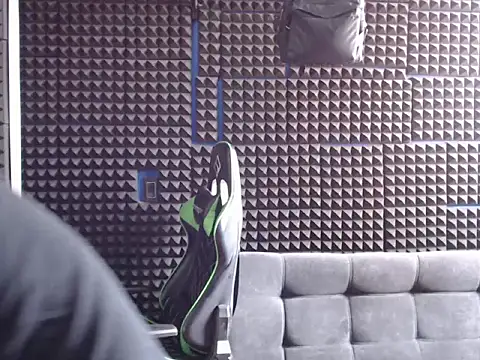 Curly Angel24 online show from December 2025 08:04:02 PM