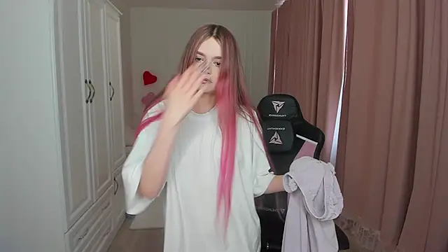 lil cassie online show from April 2026 10:00:01 AM