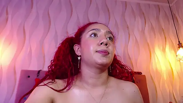 IsabelaLatina online show from February 2026 04:50:02 PM