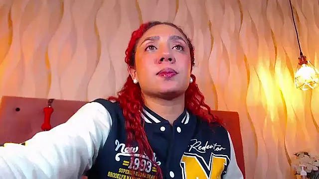 IsabelaLatina online show from February 2026 04:30:01 AM