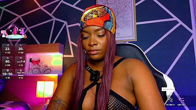 Snapshot of KAROL-SCOTT chatting on November 2025 08:35:02 PM KAROL-SCOTT online show from November 2025 08:35:02 PM