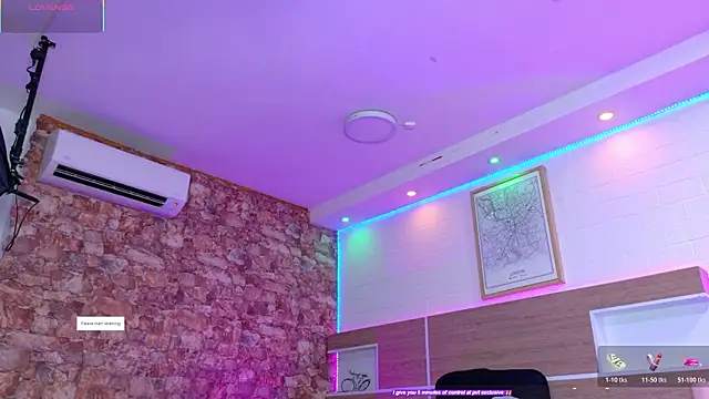 KAROL-SCOTT online show from May 2026 08:47:02 PM