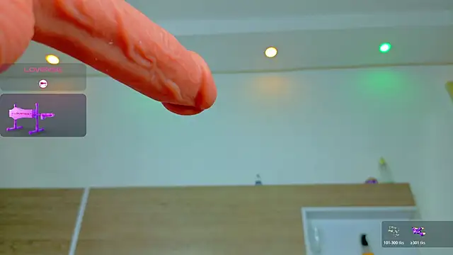 Snapshot of KAROL-SCOTT chatting on February 2026 07:53:01 PM KAROL-SCOTT online show from February 2026 07:53:01 PM