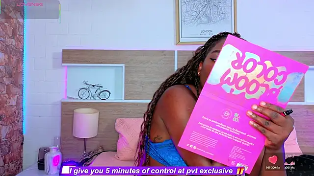 Snapshot of KAROL-SCOTT chatting on May 2026 08:01:02 PM KAROL-SCOTT online show from May 2026 08:01:02 PM