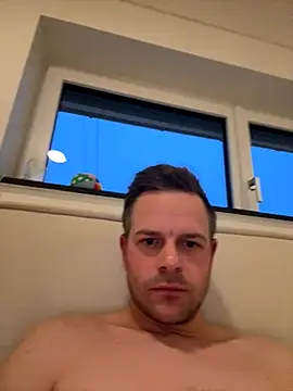 Danii0790 online show from December 2025 03:44:02 PM