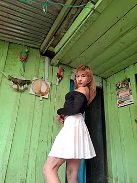 Snapshot of Evehampy chatting on November 2025 07:02:02 PM Evehampy online show from November 2025 07:02:02 PM