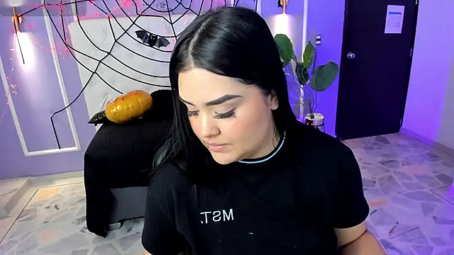 Snapshot of martinasaez chatting on October 2025 08:08:02 PM martinasaez online show from October 2025 08:08:02 PM