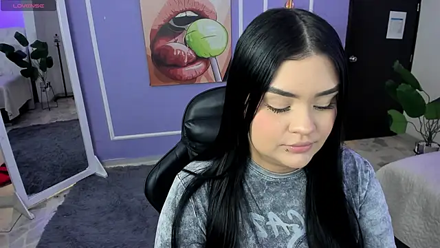 Snapshot of martinasaez chatting on November 2025 08:12:01 PM martinasaez online show from November 2025 08:12:01 PM