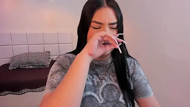 Snapshot of martinasaez chatting on November 2025 01:11:01 PM martinasaez online show from November 2025 01:11:01 PM