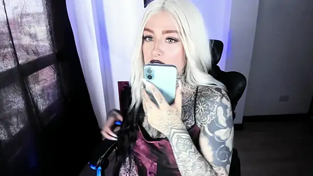 Anaii Gomez online show from December 2025 06:17:01 PM