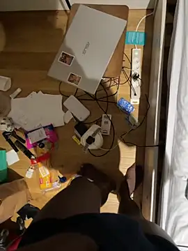 la chiennete online show from November 2025 02:37:01 AM