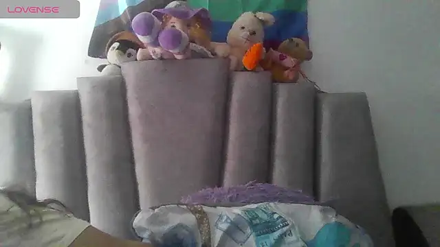 Charis 21 online show from March 2026 05:48:01 PM