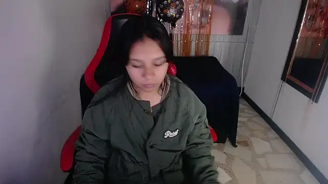 Snapshot of Charis_21 chatting on November 2025 02:27:01 AM Charis 21 online show from November 2025 02:27:01 AM