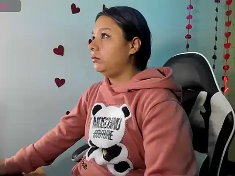 Charis 21 online show from February 2026 07:57:02 PM