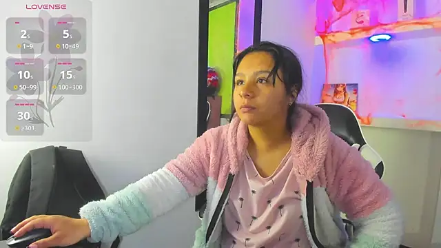 Snapshot of Charis_21 chatting on October 2025 02:32:01 AM Charis 21 online show from October 2025 02:32:01 AM