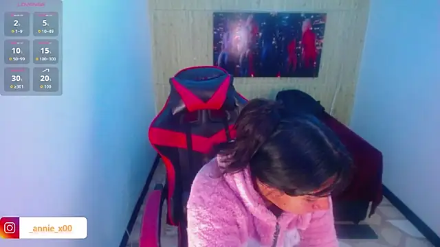 Snapshot of Charis_21 chatting on October 2025 01:15:02 AM Charis 21 online show from October 2025 01:15:02 AM