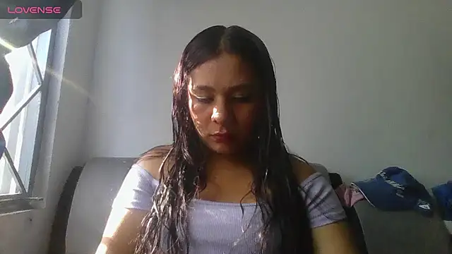 Charis 21 online show from May 2026 09:19:01 PM