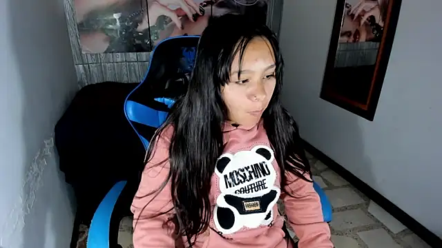 Snapshot of Charis_21 chatting on October 2025 07:36:01 PM Charis 21 online show from October 2025 07:36:01 PM