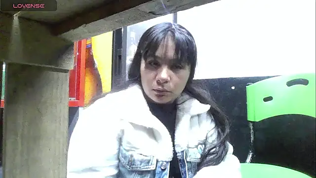 Charis 21 online show from September 2025 11:54:02 PM