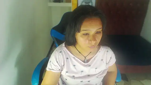 Charis 21 online show from October 2025 01:31:01 AM