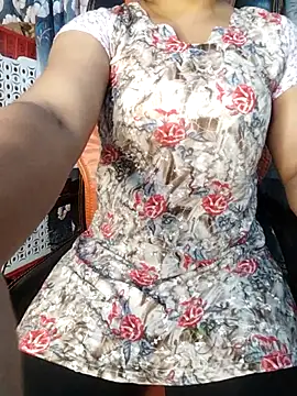 Jenifar- online show from April 2026 04:02:01 PM