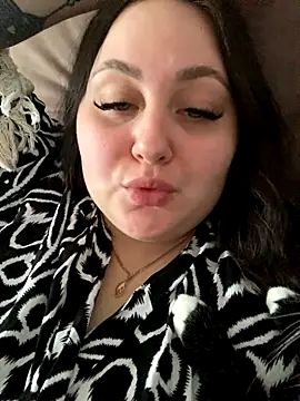 Snapshot of ihaveasecret_ chatting on October 2025 07:32:01 AM ihaveasecret  online show from October 2025 07:32:01 AM