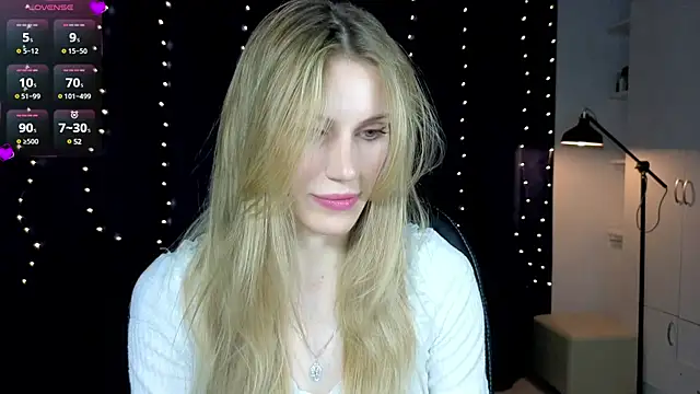 Lilianna Just online show from March 2025 05:01:01 PM