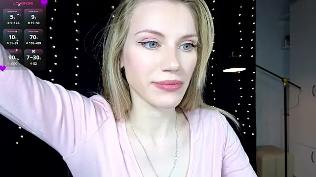 Lilianna Just online show from March 2025 06:29:01 PM