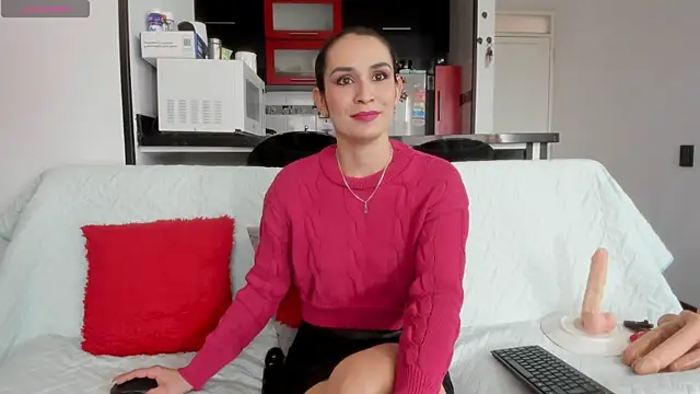 Snapshot of Layla_Sia chatting on July 2026 03:44:02 PM Layla Sia online show from July 2026 03:44:02 PM