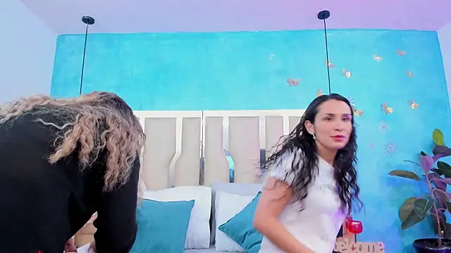 Layla Sia online show from February 2026 12:02:02 PM