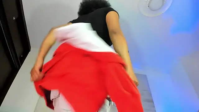 Snapshot of Apotheosis01 chatting on November 2025 08:47:01 AM Apotheosis01 online show from November 2025 08:47:01 AM