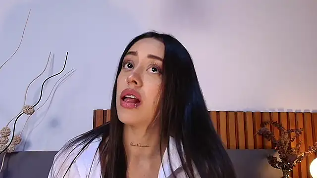 NoraDasilva online show from September 2025 11:33:02 PM