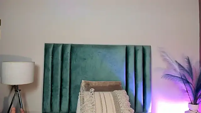 NoraDasilva online show from January 2026 01:01:02 AM