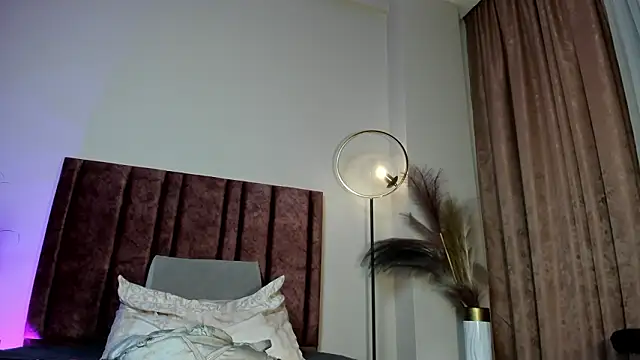 NoraDasilva online show from March 2026 12:04:01 AM