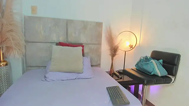 NoraDasilva online show from September 2025 12:29:02 AM