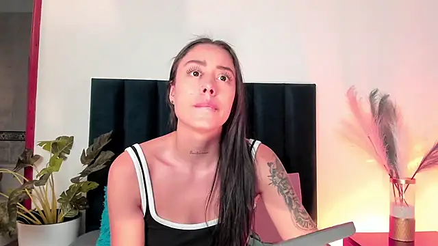 NoraDasilva online show from October 2025 12:34:02 AM