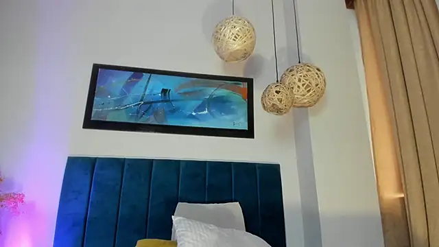 NoraDasilva online show from November 2025 02:07:02 PM